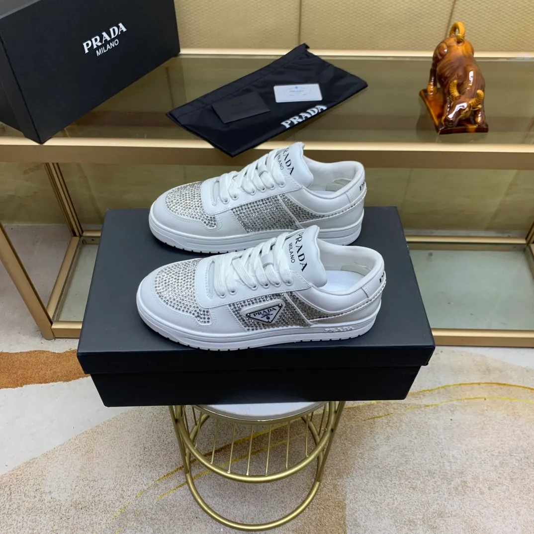 💰680.巜PRADA》Prada: Top 🔝purchasing agent🔍🔍The latest men’s counters are on sale simultaneously, high-quality original calfskin imported from Italy 🇮🇹. Brand logo* (prominent·high-end·noble·class·) exquisite workmanship (imported from Italy🇮🇹 Sole: Original sole provided by the original factory, ⚠️exclusive double-layer activity, TPR rubber, combination outsole; super comfortable, wear-resistant, non-slip, environmentally friendly🌳🌳🌳, real shot🎬The real thing is more beautiful🔍🔍 (high quality, follow the order) code number 38 to 44 (.45 customized)